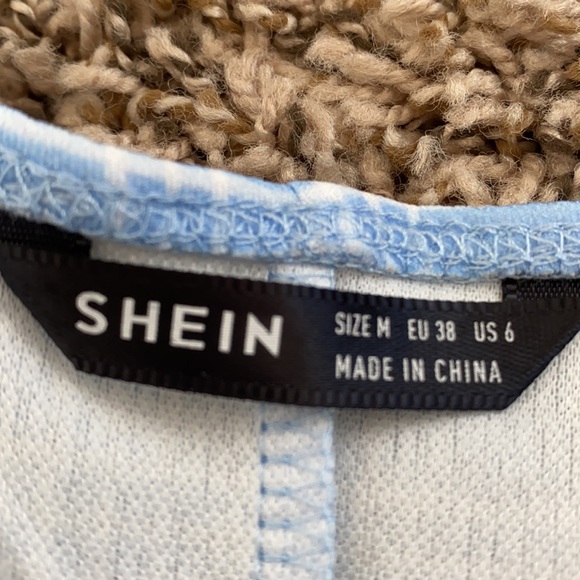 Dress - Picture 3 of 3